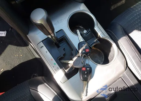 2012 Toyota Camry Se z USA, uszkodzony, nr VIN 4T1BF1FK2CU134975